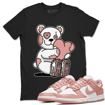 Hugging Bear Sneaker Tee - Dunk Rose Whisper