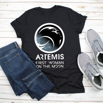NASA Artemis First Woman On The Moon T-Shirt Artemis 2 Mission Merch Best Gift For Girlfriend Retro 2026 Artemis II