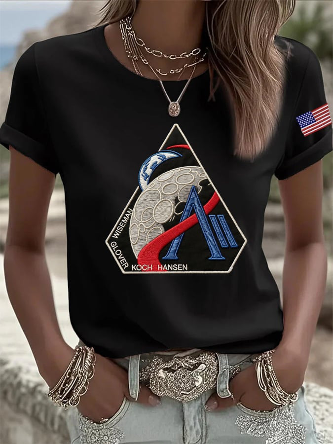Logo Graphic T-Shirt American Flag Artemis 2 Mission Merch Best Gift For Mother Retro 2026 Artemis II