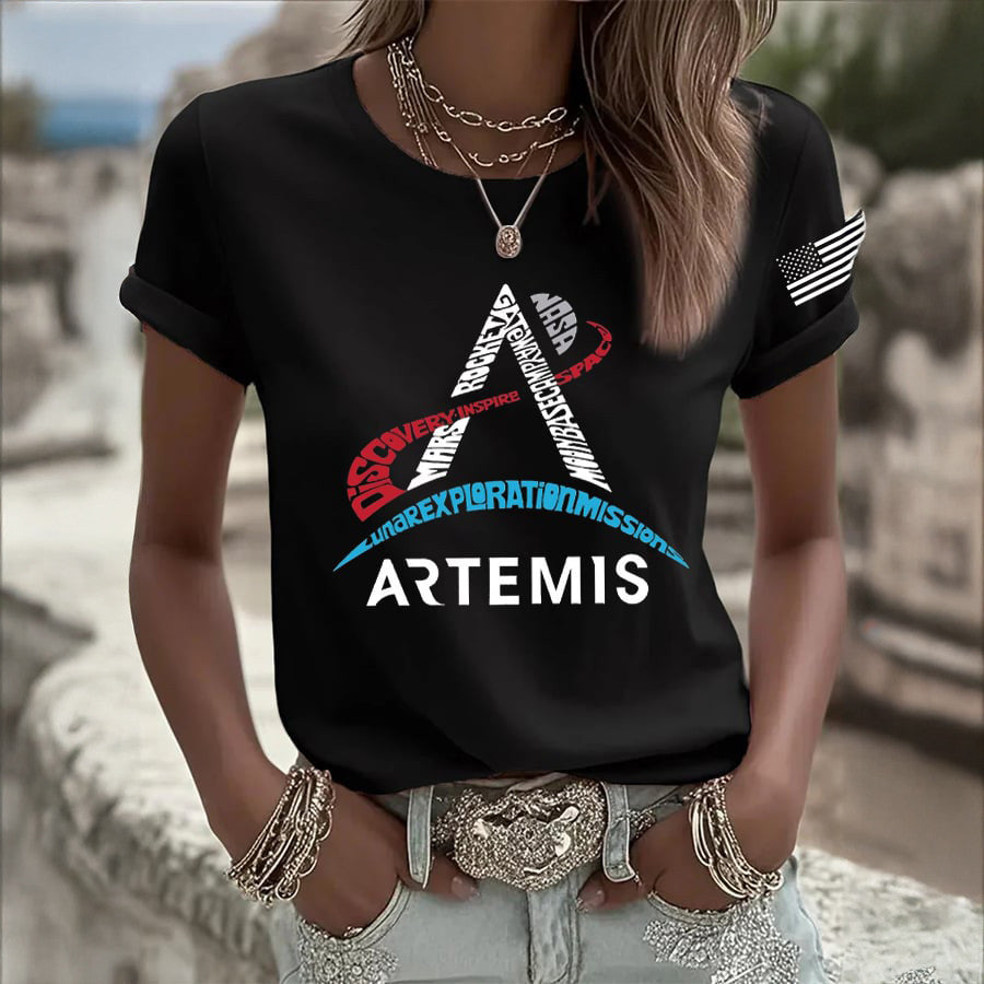 Moon Landing T-Shirt American Flag NASA Moon Landing 2026 Shirt Gift For SIster Retro 2026 Artemis II