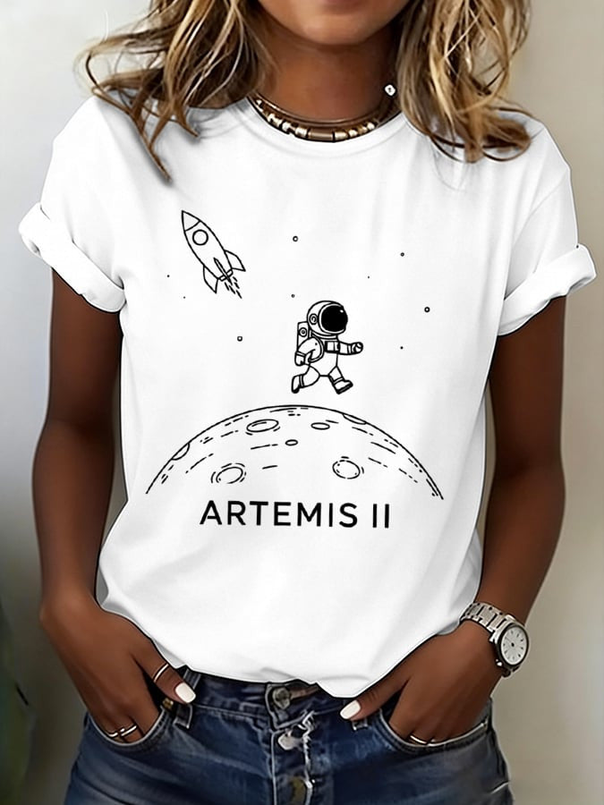 Moon Landing T-Shirt Artemis 2 Mission Merch Best Present For Girlfriend Retro 2026 Artemis II