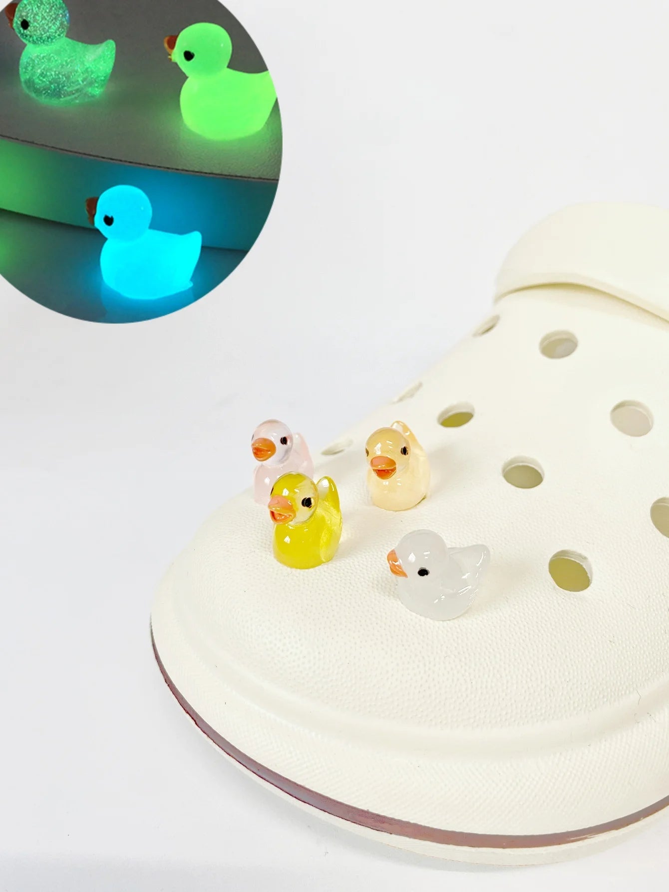 4pcs Duck Design Shoe Decorations, Fashionable Glow In The Dark Accessories For Clogs