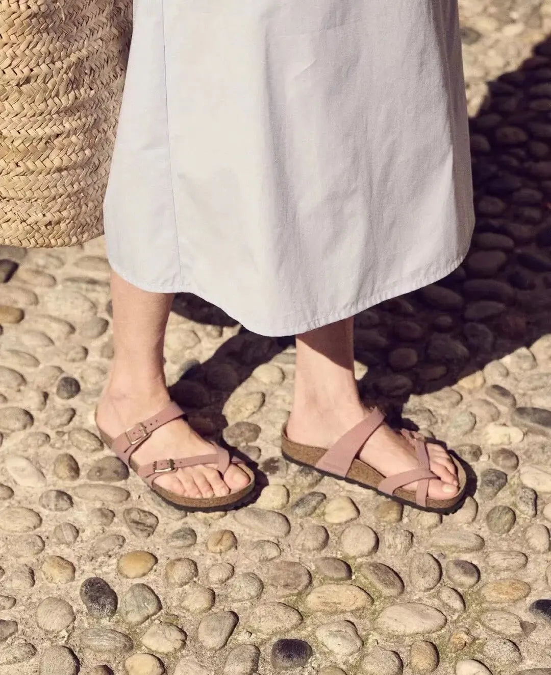 Slippers Summer Classic Buckle Breathable Outdoor Casual Flip Flops Soft Footbed Leather Sandals