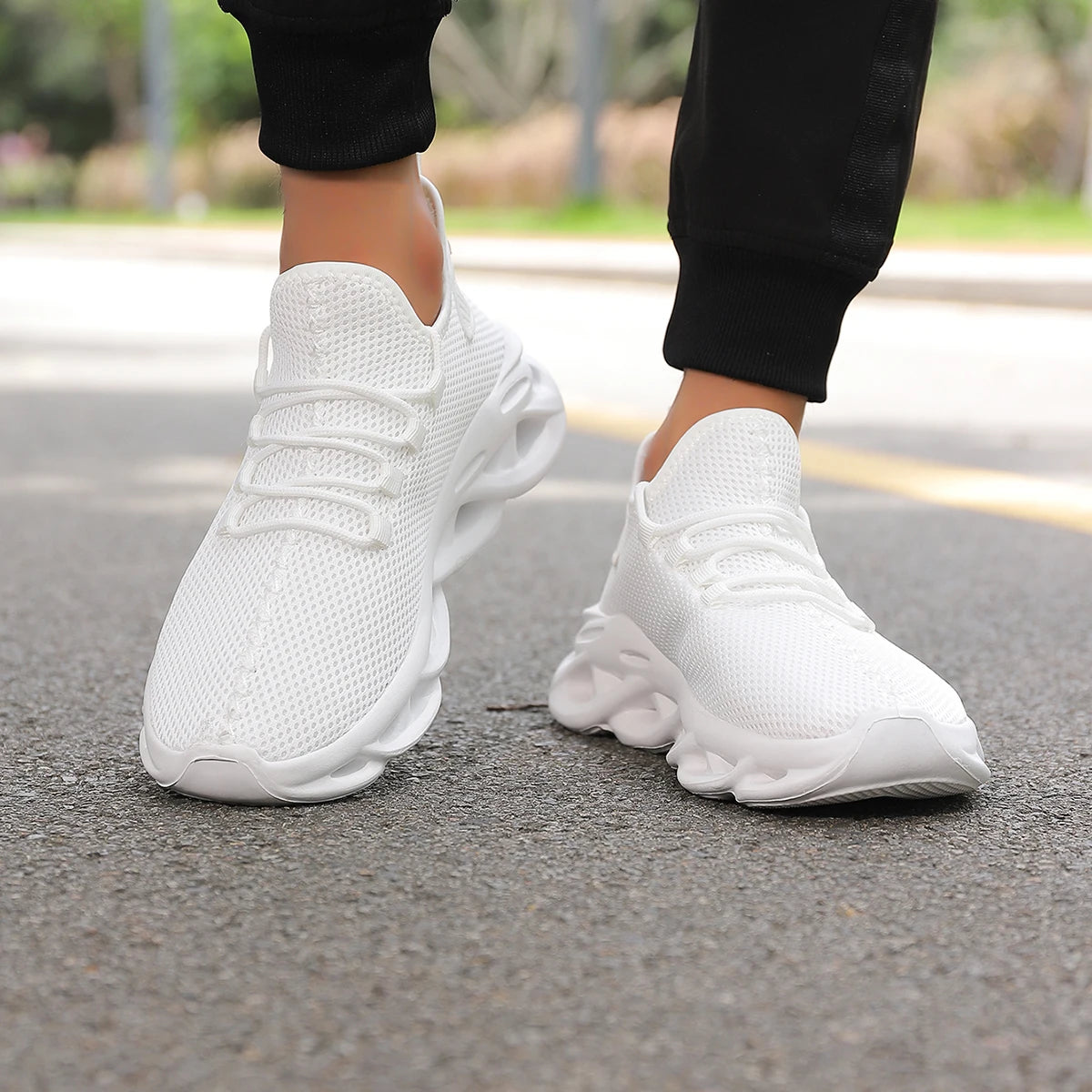 Mesh Women And Men Sneakers Casual Shoes For Men Breathable Summer Shoes For Unisex Lightweight  Footwear For Running Shoes