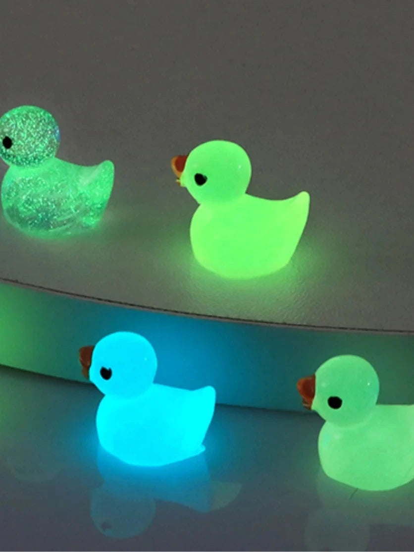 4pcs Duck Design Shoe Decorations, Fashionable Glow In The Dark Accessories For Clogs