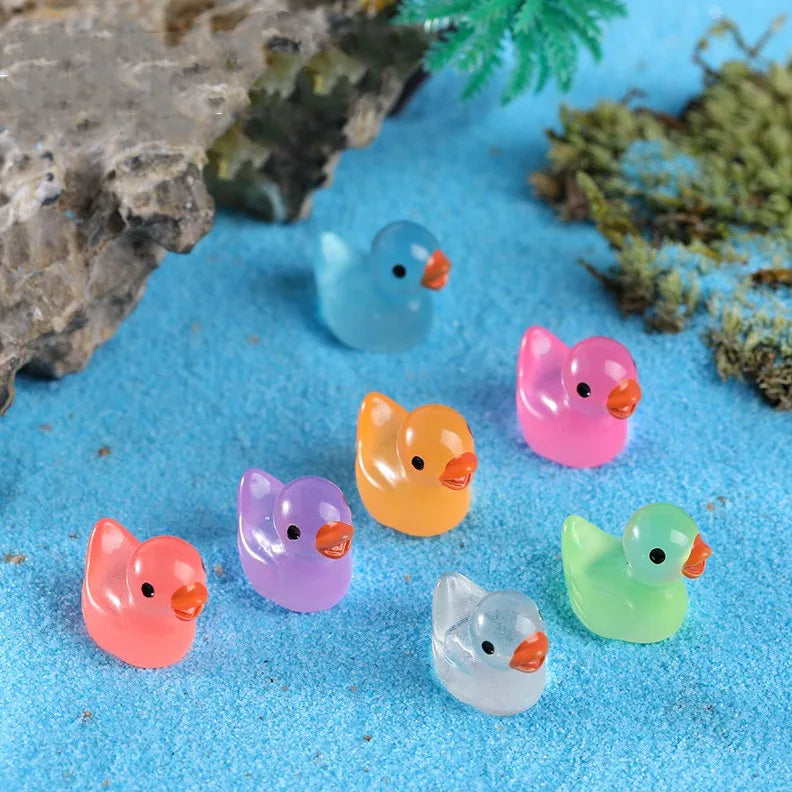 4pcs Duck Design Shoe Decorations, Fashionable Glow In The Dark Accessories For Clogs
